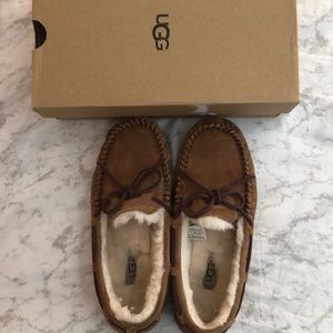 UGG moccasins woman’s